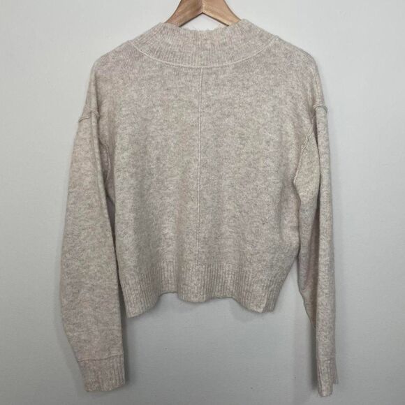 American Eagle Tan Cream Soft Cropped Cardigan Long Sleeve Button Front Size XS - Picture 2 of 7